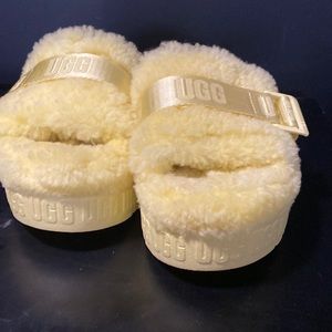 Womens Ugg Fluffita Slides